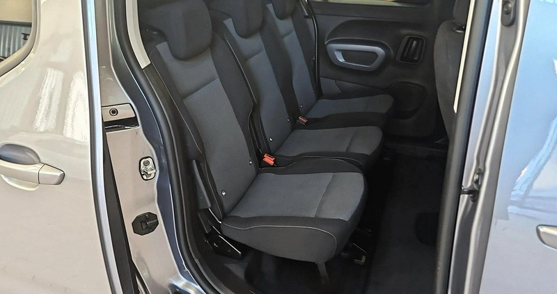 Toyota Proace City Verso cena 109900 przebieg: 50664, rok produkcji 2022 z Dzierżoniów małe 326